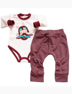 Body a tepláčiky Pilot