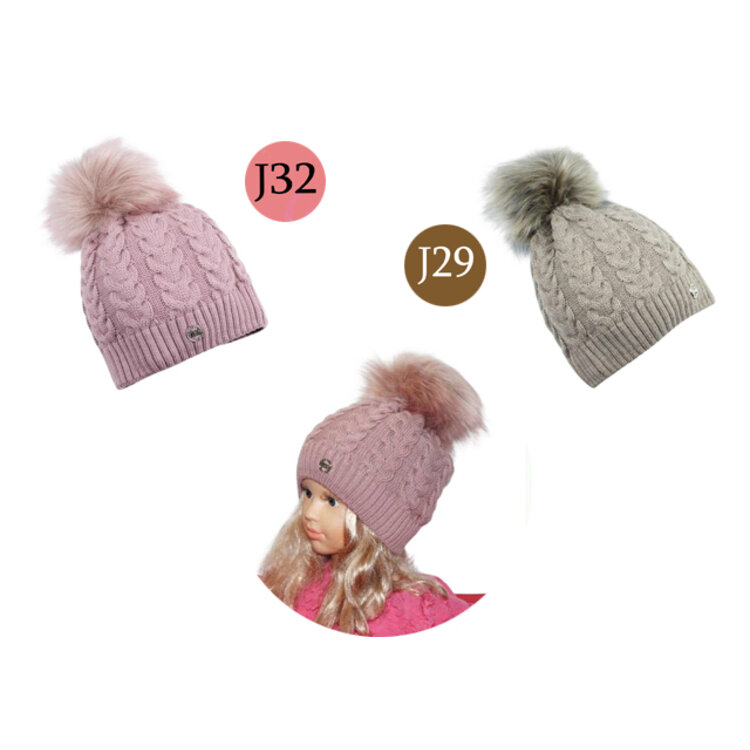 Dámska čiapka s brmbolcom Borbely